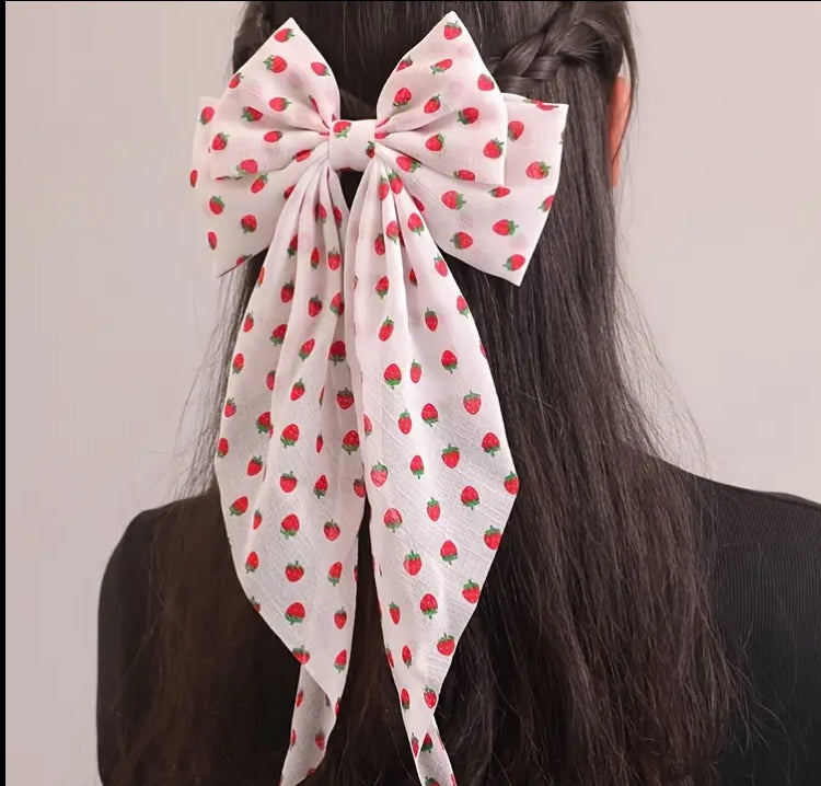 Strawberry waterfall bow