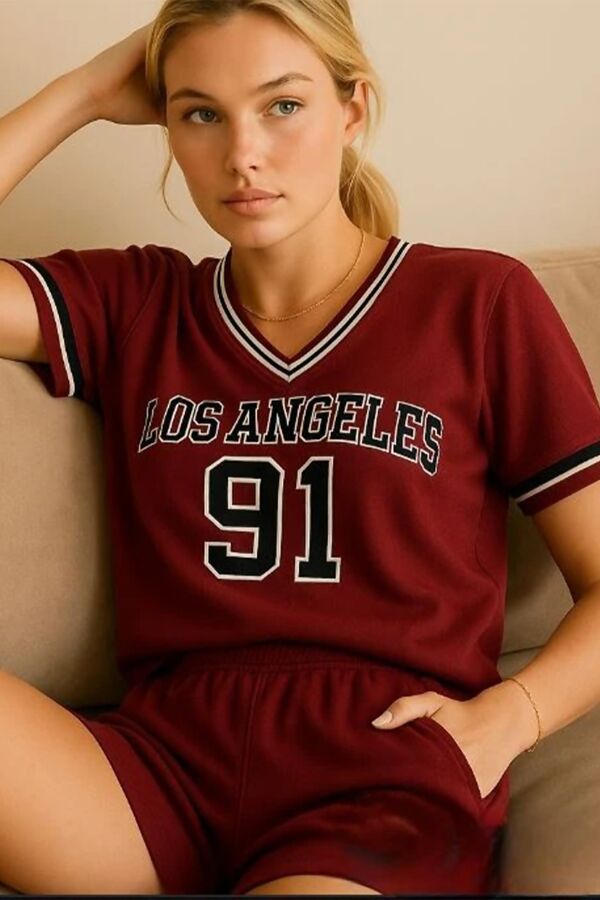 Wine varsity la Tshirt