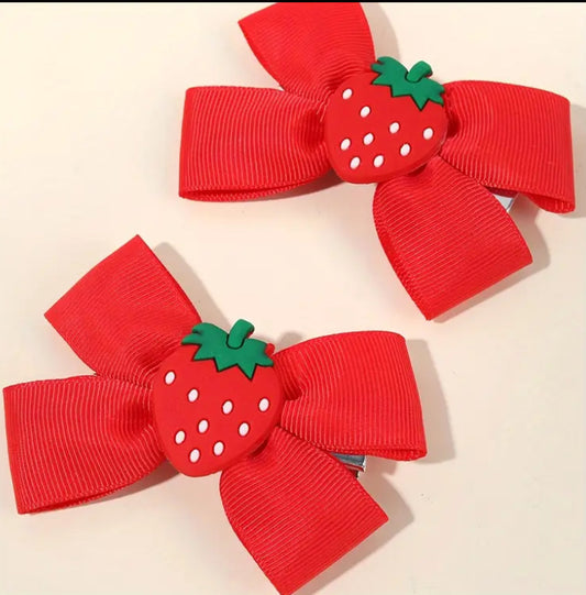 2pcs strawberry hair clips