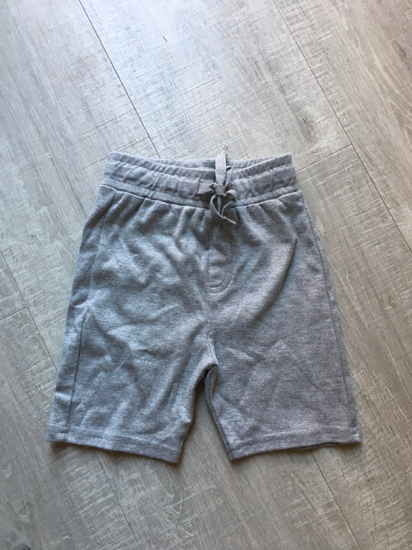 6/12m grey shorts