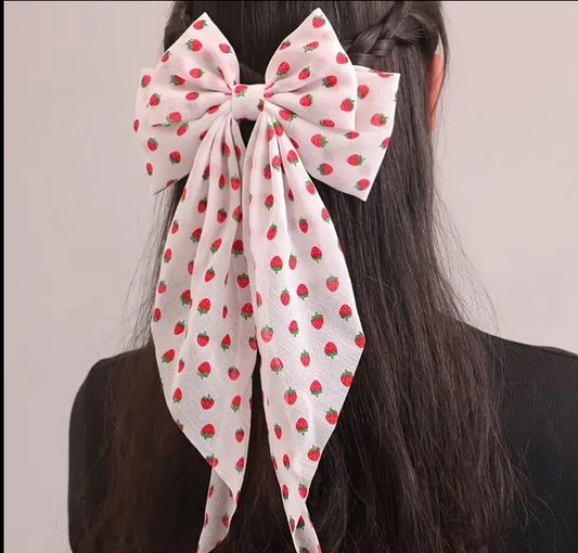 Strawberry waterfall bow