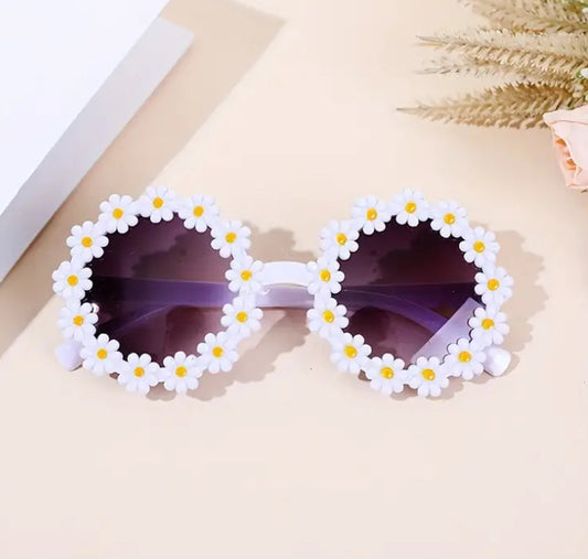White daisy sunglasses