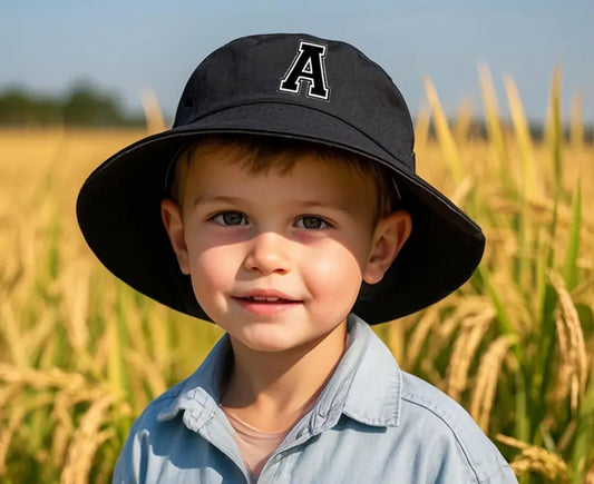 Letter summer hat - black