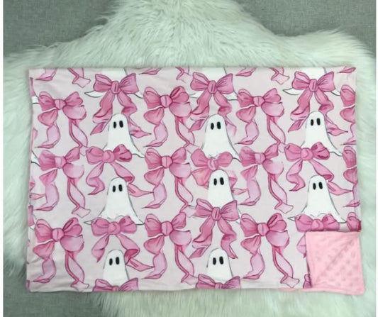Little ghost popcorn backed blanket