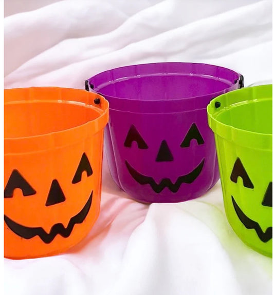 Halloween treat bucket